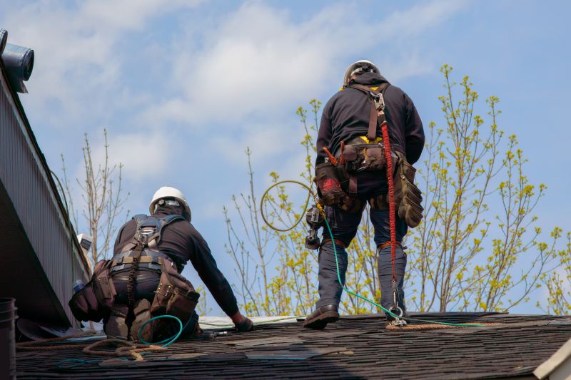 Local Shingle Roof Construction pros at work